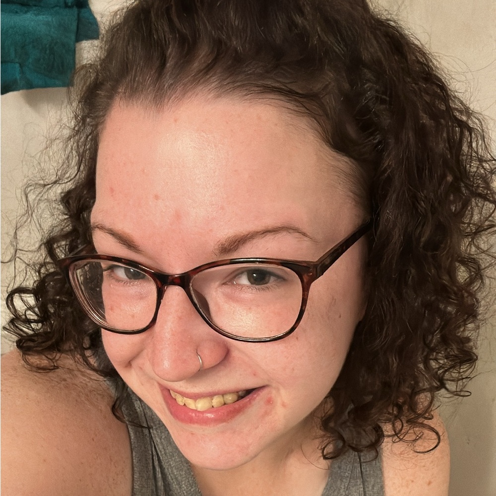 Meet your Posher, Ashley